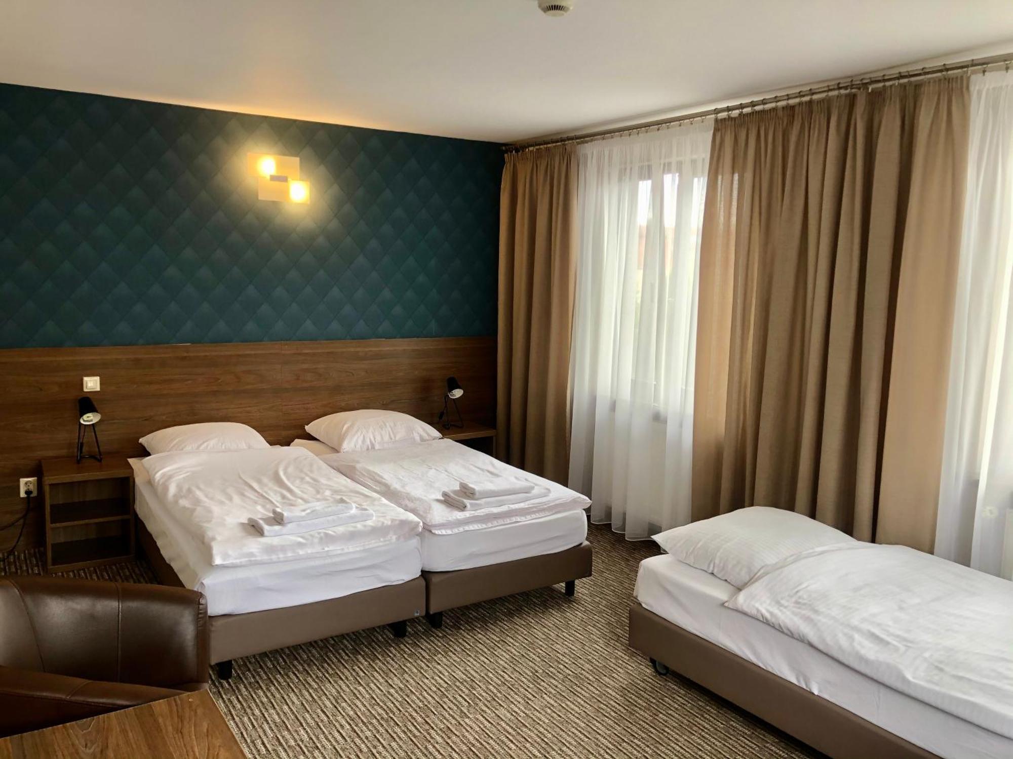 Hotel Krystyna Szczytno  Esterno foto