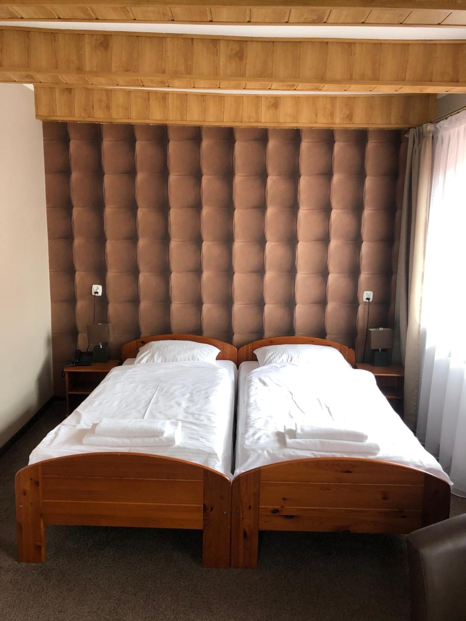 Hotel Krystyna Szczytno  Esterno foto