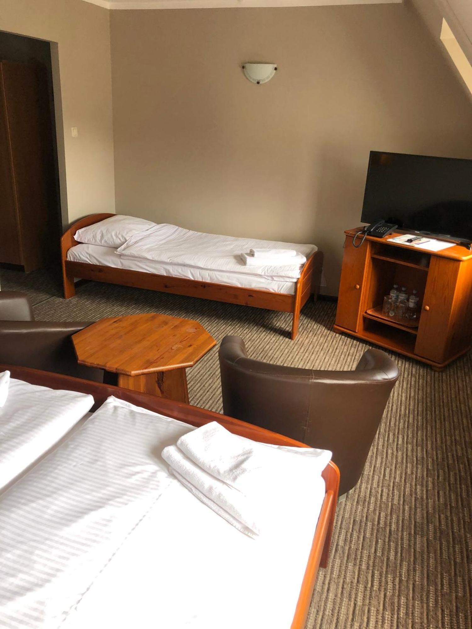 Hotel Krystyna Szczytno  Esterno foto